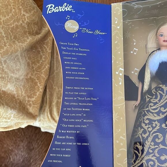 Vintage 2001 Mattel Ring in the New Year Barbie new in box - Picture 4 of 6